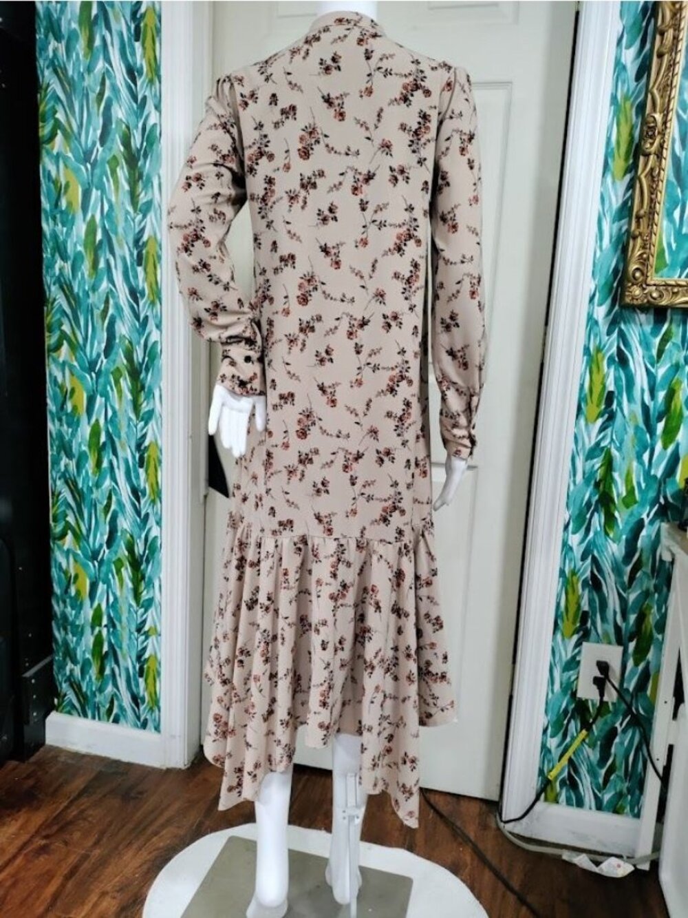 Begonia Puff Long Sleeve High Neck Floral Print Hi-Low Dress Beige Womens Small - Picture 5 of 16